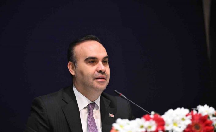 Bakan Kacır: "175 nitelikli araştırmacı, TÜBİTAK Uluslararası Lider ve Genç Araştırmacılar programlarımızın 2025 yılı çağrısına başvurdu"