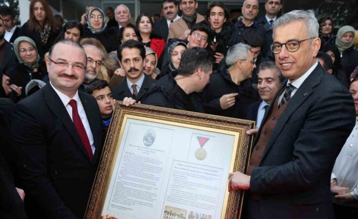 Bakan Memişoğlu ve Rektör Hacımüftüoğlu bir arada: Sağlık yatırımları ve üniversite projelerine tam destek
