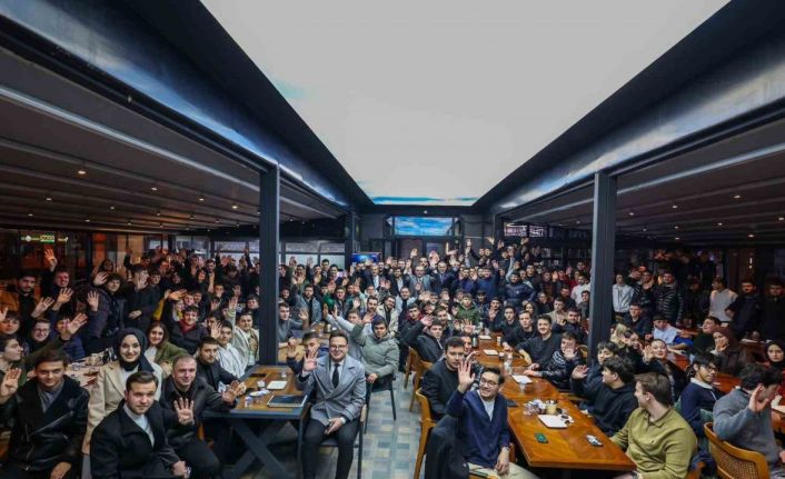 Başkan Alemdar: "Gençlerin yarınları için şehrimizde büyük yatırımları hayata geçiriyoruz"