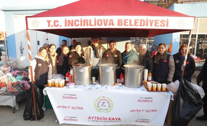 Başkan Kaya’dan Acarlar Pazarı’nda esnaf ve vatandaşlara sıcak çorba