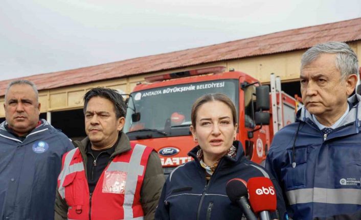 Başkan Vekili Özdemir: "Son 24 saatte metrekareye 200 mm yağış düştüğü tespit edildi"