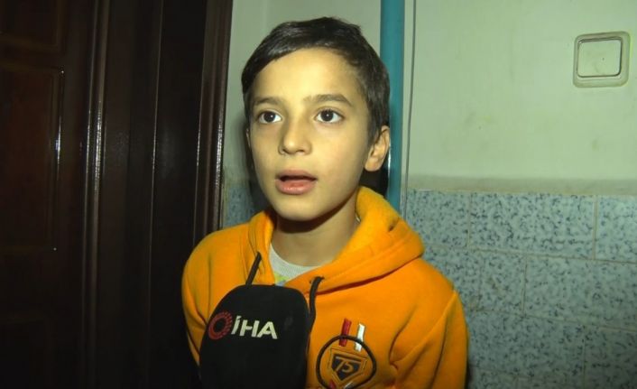 Bayrampaşa’da ambulansın geçmesi için trafiği durduran 10 yaşındaki Ahmet Hacı İbrahim: