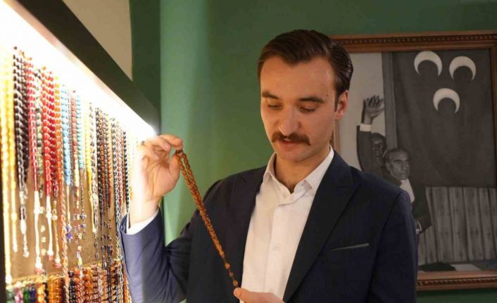 Bir merakla başladı, şimdi tespih yapabilmek için iki gününü harcıyor