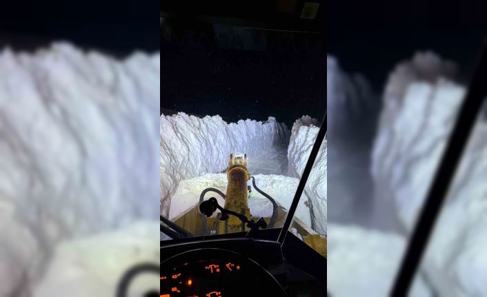 Bitlis’te karla mücadele gece gündüz devam ediyor