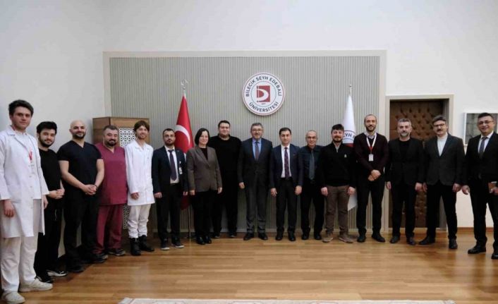 BŞEÜ sağlıkta gücünü artırıyor: 7 asistan hekim uzmanlık eğitimine başladı