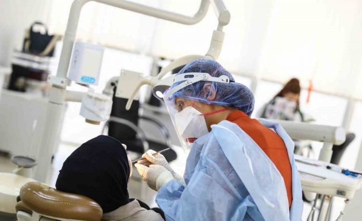 Büyükşehir’in Ağız ve Diş Sağlığı Polikliniği’nde 2025’te 7 bin vatandaşa hizmet verildi