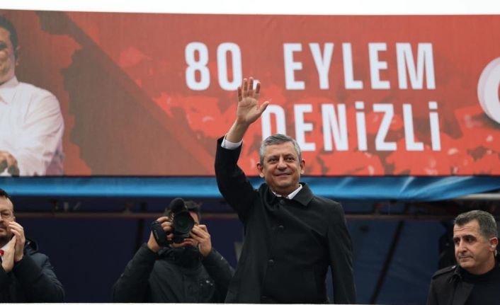 CHP Genel Başkanı Özel: "Seçim sath-ı mailindeyiz, kapı kapı gezmeye var mısınız?"