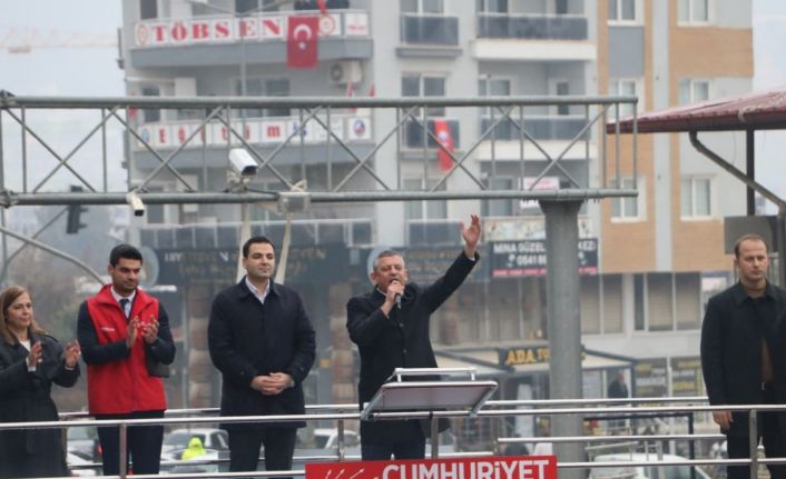 CHP lideri Özgür Özel: "20 bin TL’yi bir asgari ücrete, 28 bin TL’ye çıkarmak muhalefetin ellerinde"