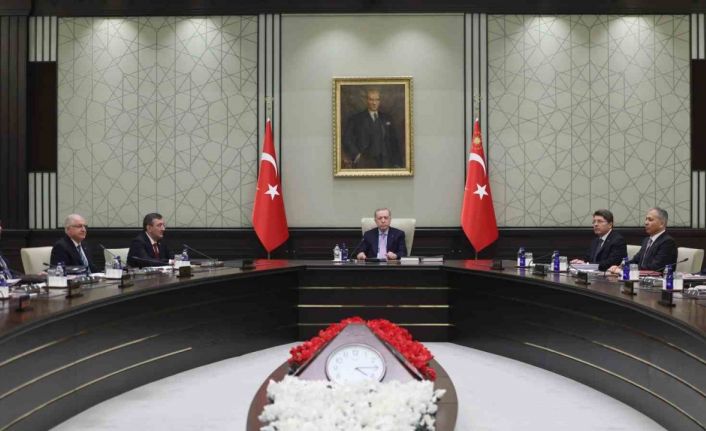 Cumhurbaşkanı Recep Tayyip Erdoğan başkanlığındaki yılın ilk Milli Güvenlik Kurulu (MGK) toplantısı Beştepe’de başladı.