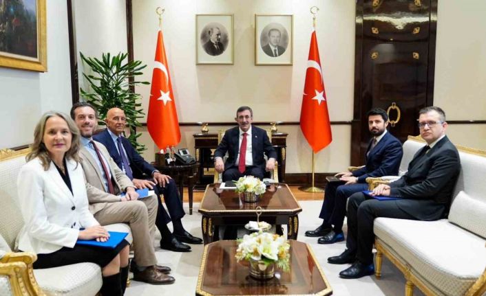 Cumhurbaşkanı Yardımcısı Yılmaz: "ABD Türkiye Büyükelçisi Barrack ile ikili ilişkilerimizin daha da güçlendirilmesi ve derinleştirilmesi konularını ele aldık"