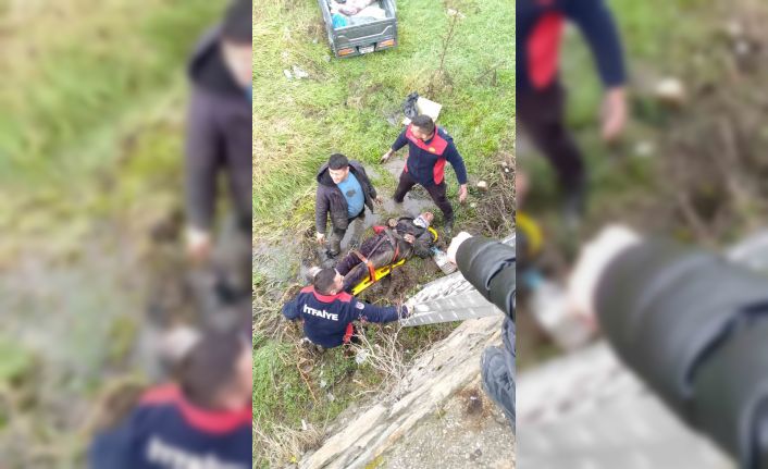 Dere yatağına düşen vatandaş kurtarıldı