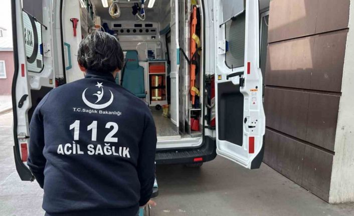 Ehliyetsiz ve alkolü sürücü ters şeride girerek kaza yaptı: 2 yaralı