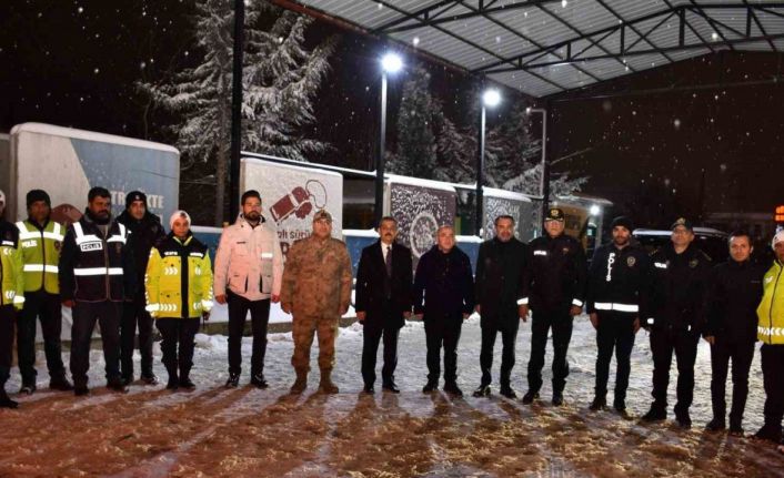 Elazığ protokolü, görevi başındaki güvenlik güçleriyle bir araya geldi