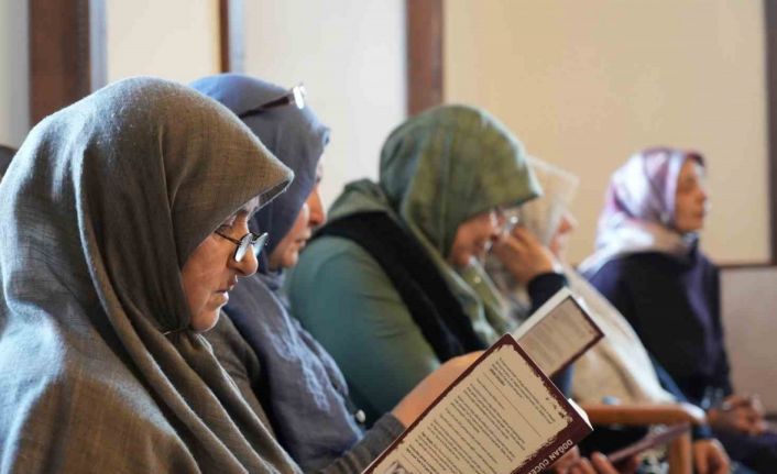 Erzurum’un kitap kurdu ev hanımları: Martin Eden’i de okuyorlar İlber Ortaylı’yı da