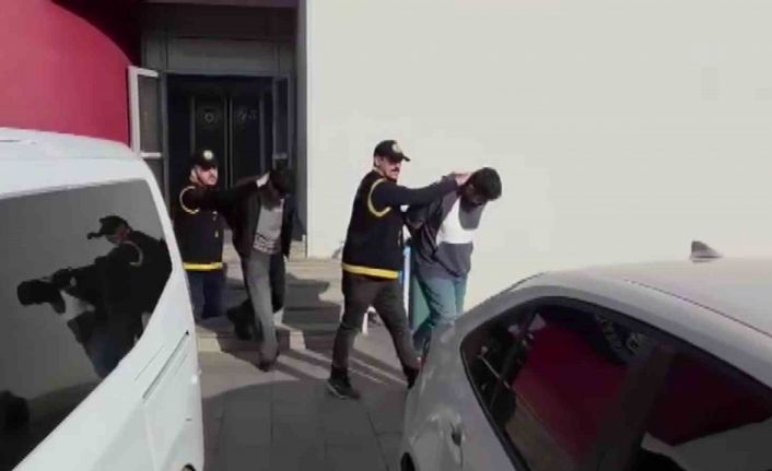 Farklı şehirlerden gelip sahte kimlikle Adana’da kargo dolandırıcılığı yapmışlar: 2 tutuklama