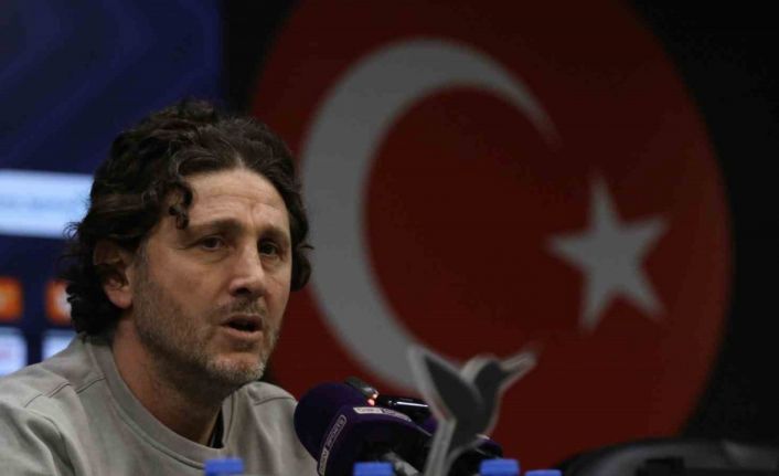 Fatih Tekke: "Kocaelispor bana göre 1 puan alacak, belki galip gelebilecek oyun oynadı"