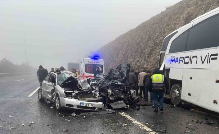 Gaziantep’te zincirleme kazada ortalık savaş alanına döndü: 2 ölü, çok sayıda yaralı