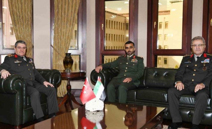 Genelkurmay Başkanı Bayraktaroğlu, Birleşik Arap Emirlikleri Kara Kuvvetleri Komutanı Al Hallami’yi kabul etti
