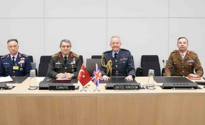 Genelkurmay Başkanı Bayraktaroğlu, İngiliz, İspanyol ve İtalyan mevkidaşlarıyla bir araya geldi