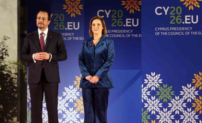 GKRY lideri Hristodulidis’in eşi Philippa Karsera sosyal medyadaki baskı nedeniyle STK’daki görevinden istifa etti