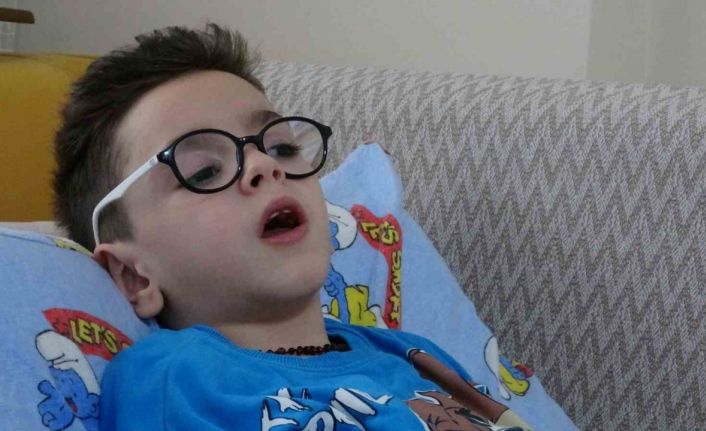 Grip sandılar, Boca virüsü çıktı: 7 yaşındaki Kaan 4 yıldır yatağa mahkum yaşıyor