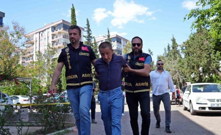 Huzurevinde 3 kişiyi bıçaklayarak öldüren sanığa üç kez ağırlaştırılmış müebbet talebi