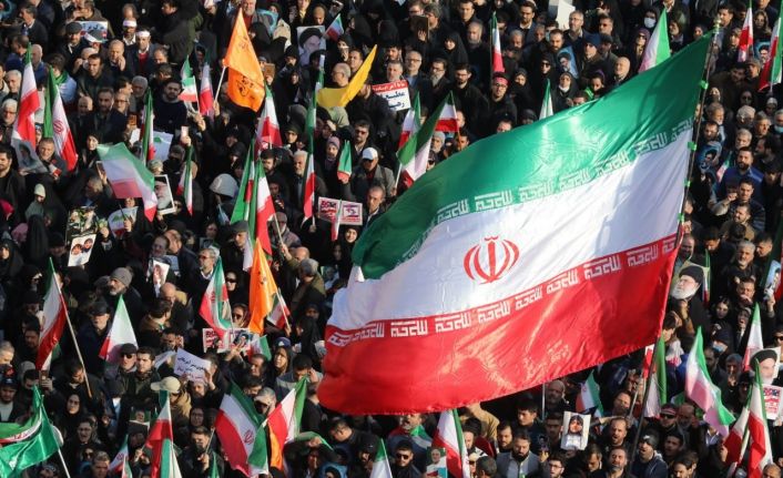 İran dini lideri Hamaney rejim yanlısı protestoları ABD’ye uyarı olarak nitelendirdi