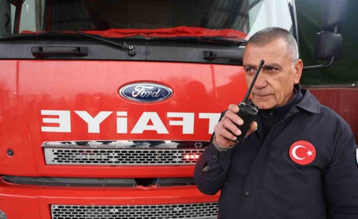 İtfaiye çavuşu 32 yılın ardından son telsiz anonsunu yaparak emekli oldu