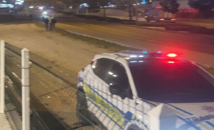 Kaldırıma çarpan motosiklet defalarca takla attı: 22 yaşındaki sürücü hayatını kaybetti