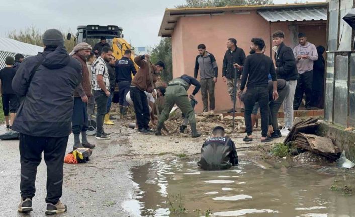 Kardeşleri ve arkadaşlarıyla oynarken tahliye kanalına düşen 3 yaşındaki Berra hayatını kaybetti