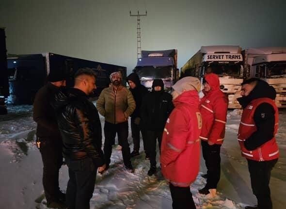 Kars Türk Kızılayı’ndan "İç Isıtan" destek: kar ve tipi de mahsur kalanlara şefkat eli