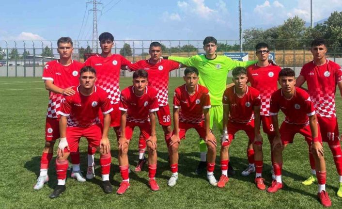 Körfez Belediyesi futbol okullarında 580 öğrenci eğitim görüyor