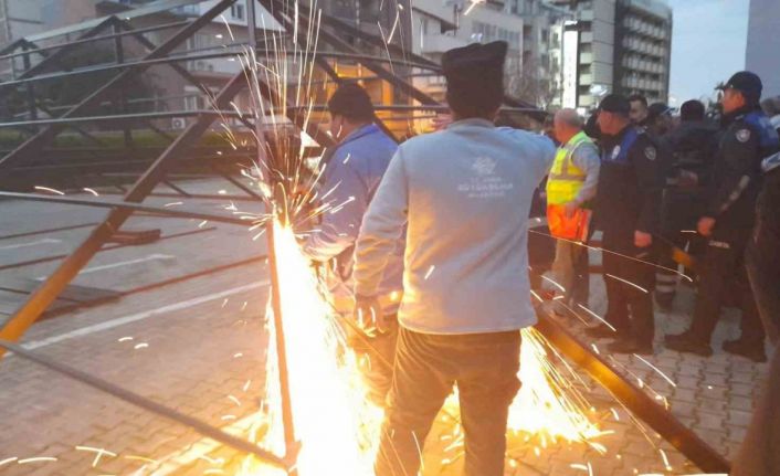 Kuşadası Belediyesi Meclis Üyesi Apaydın: "Biz sadece halkımıza verdiğimiz hizmet aksamasın istiyoruz"