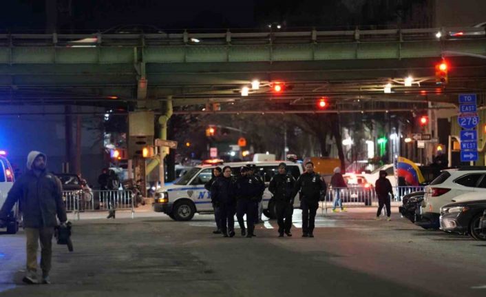 Maduro ve eşi New York’ta federal gözetim merkezine sevk edildi