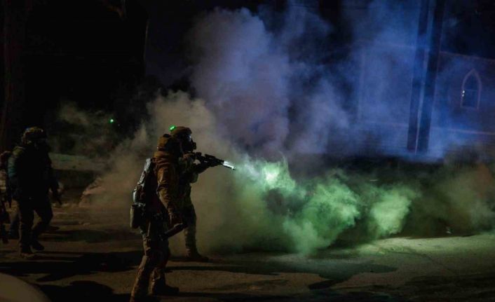 Minneapolis’te bir kişi daha vuruldu, sokaklar karıştı