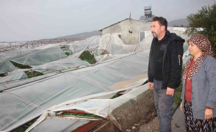 Örtü altı tarımın merkezi Kumluca’da hortumun verdiği hasar gündüz ortaya çıktı