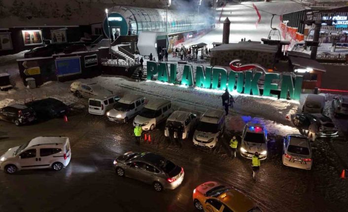 Palandöken Kayak Merkezi’nde jandarma ve polis ekipleri yoğun güvenlik önlemi aldı