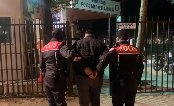 Polise sahte kimlik gösteren şüphelinin 128 suçtan arandığı ortaya çıktı