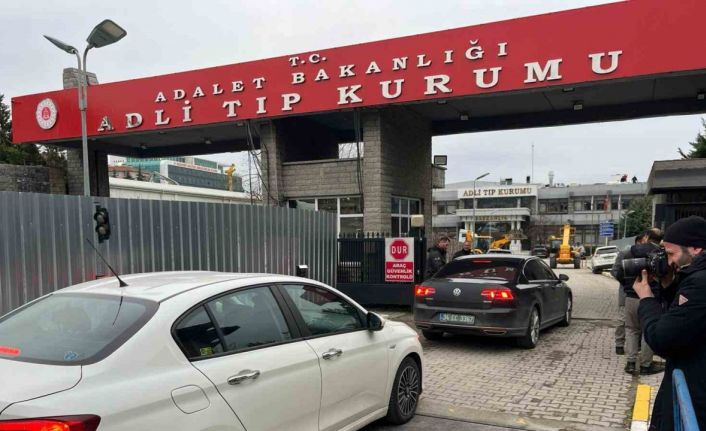 Rus yüzücünün ailesi DNA testi için Adli Tıp Kurumuna geldi