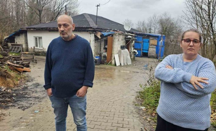 Şizofren hastası eşi ve iki çocuğuyla yaşam mücadelesi veren kadın: "Çocuklarımın rahat uyanmasını istiyorum"