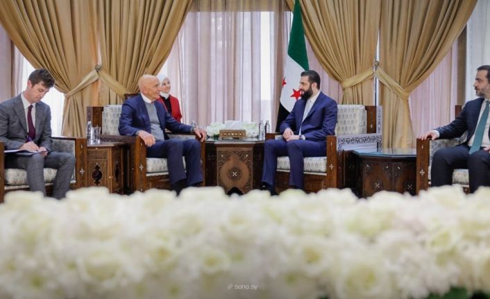 Suriye Devlet Başkanı eş-Şara, ABD’nin Suriye Özel Temsilcisi Barrack’ı kabul etti