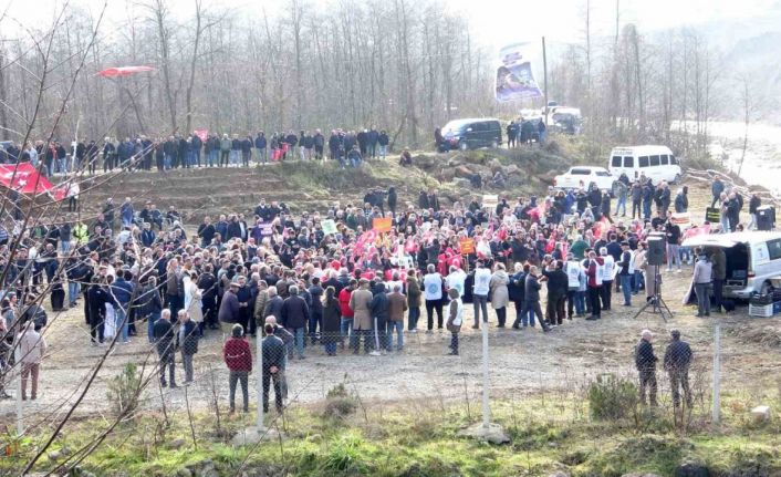 Türkülere konu olan Gelevera Deresi kenarına yapılması planlanan çöp depolama alanına tepki