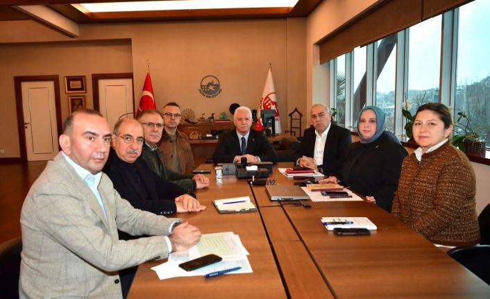 Vali Davut Gül başkanlığında Fatih’te kültürel mirasın korunması değerlendirme toplantısı düzenlendi