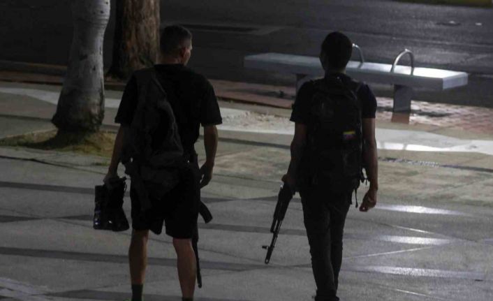 Venezuela hükümeti: "ABD, farklı bölgelerdeki sivil ve askeri tesislere saldırı gerçekleştirdi"