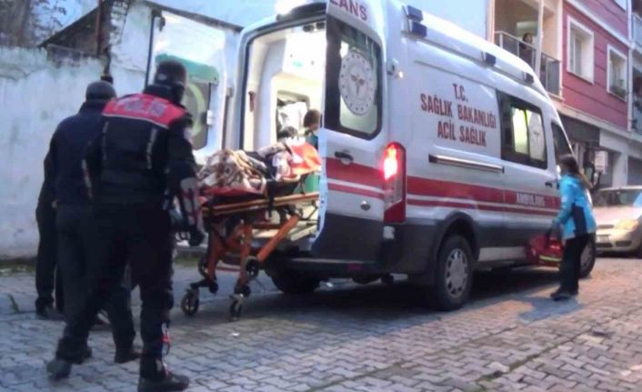 Yakınlarının haber alamadığı kadın yatağında baygın bulundu