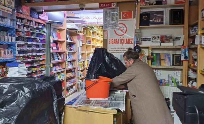 Yurt dışında olan Katarlının dairesini basan su 6 esnafı mağdur etti
