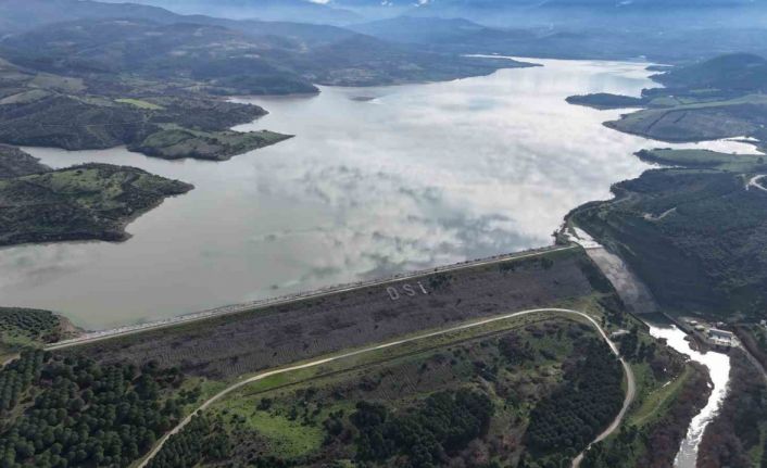 250 bin dekar alanı sulayan Bayramiç Barajı’nda su seviyesi yüzde 100’e ulaştı