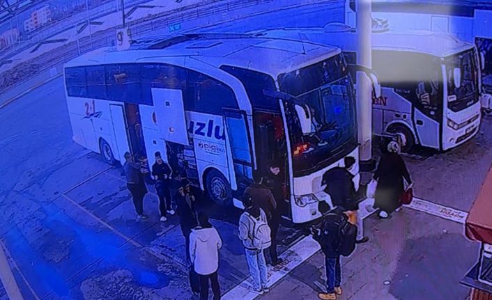 8 kişinin hayatını kaybettiği kazaya karışan otobüs Isparta’dan son kez yolcu alırken görüntülendi