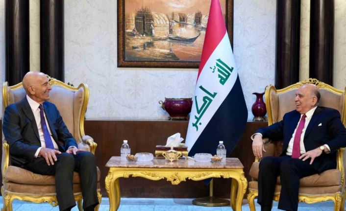 ABD’nin Suriye Özel Temsilcisi Barrack, Irak Dışişleri Bakanı Hüseyin ile görüştü