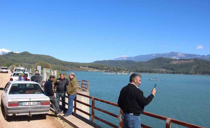 Alakır Barajı 3 yıl aradan sonra doldu taştı, üretici bayram etti